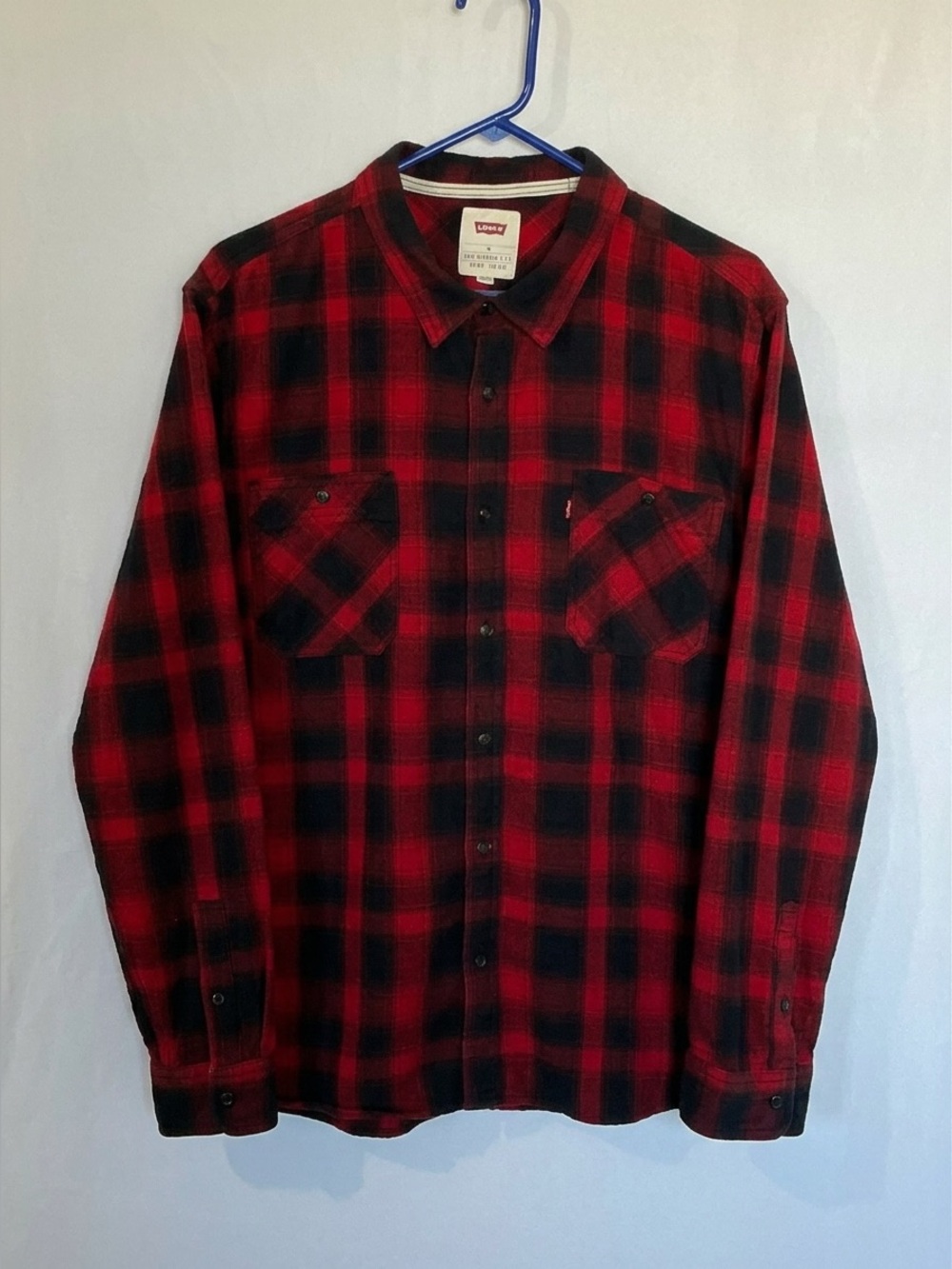 Leviβs Menβs Red Navy Plaid Button-Up Shirt Size XL